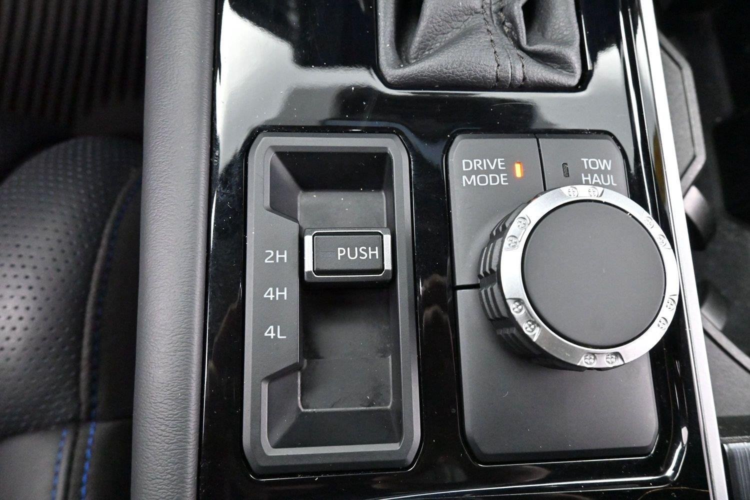 Used 2023 Toyota Sequoia Platinum AWD/4WD image 32