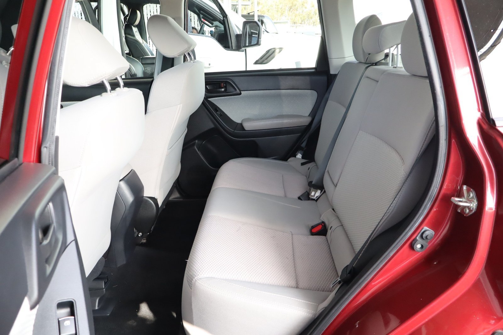 Used 2018 Subaru Forester 2.5i Premium AWD/4WD image 37