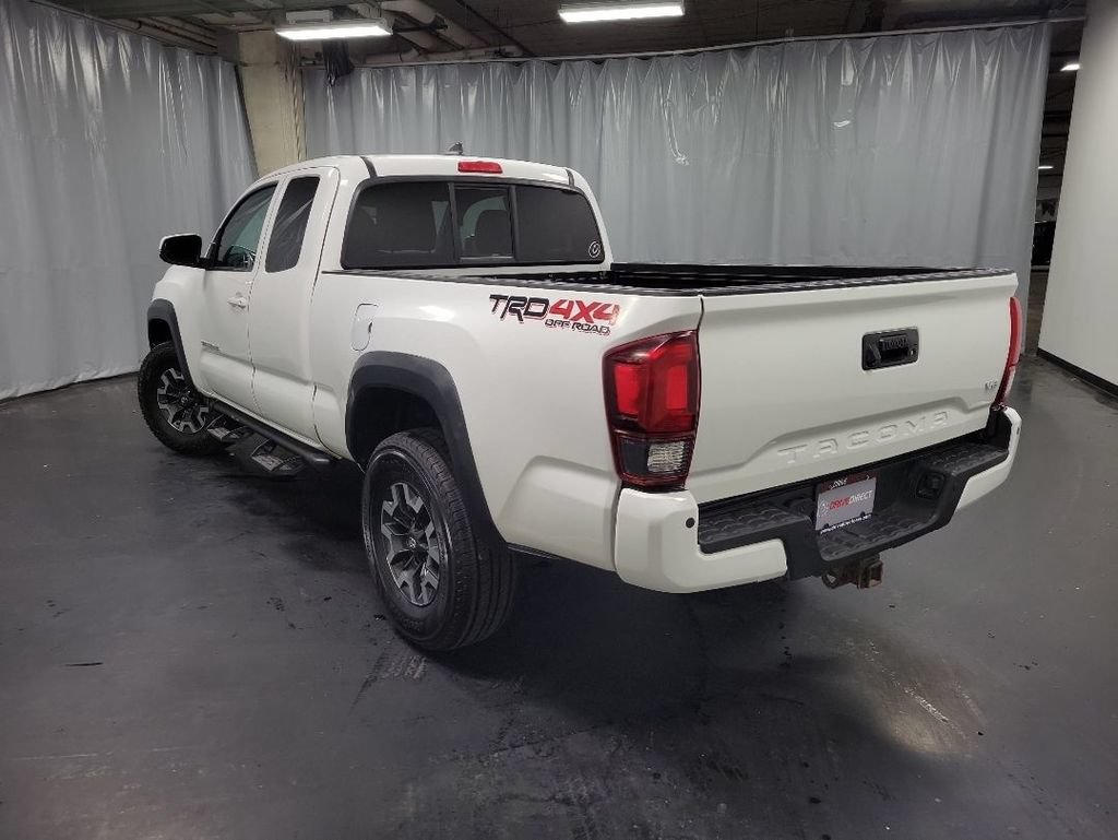 Used 2019 Toyota Tacoma TRD Off-Road w/ Technology Package AWD/4WD image 6
