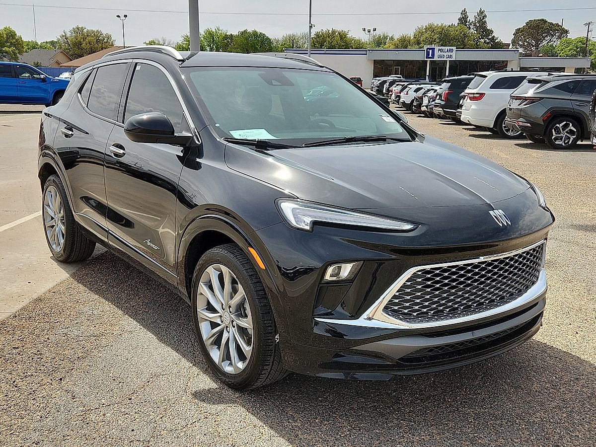 Used 2024 Buick Encore GX Avenir image 4