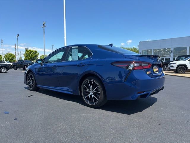 Used 2023 Toyota Camry SE FWD image 5