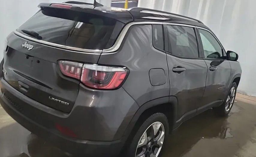Used 2019 Jeep Compass Limited AWD/4WD image 3