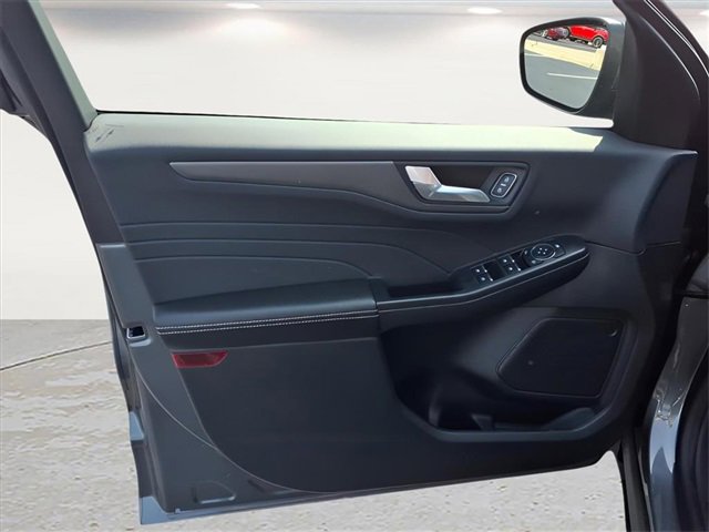 New 2025 Ford Escape SE image 14