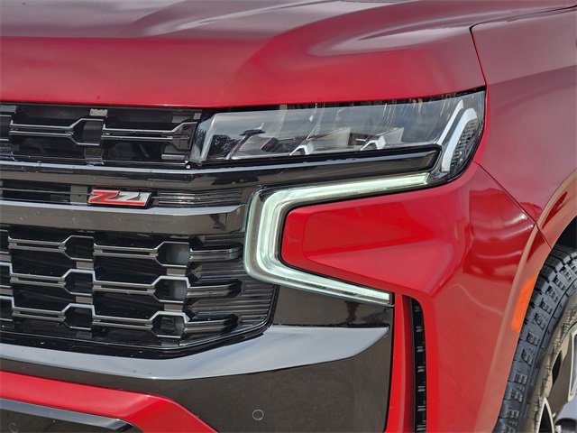 Used 2023 Chevrolet Suburban Z71 w/ Luxury Package AWD/4WD image 15