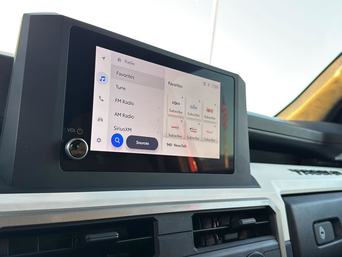 Used 2024 Toyota Tacoma TRD Off-Road image 21