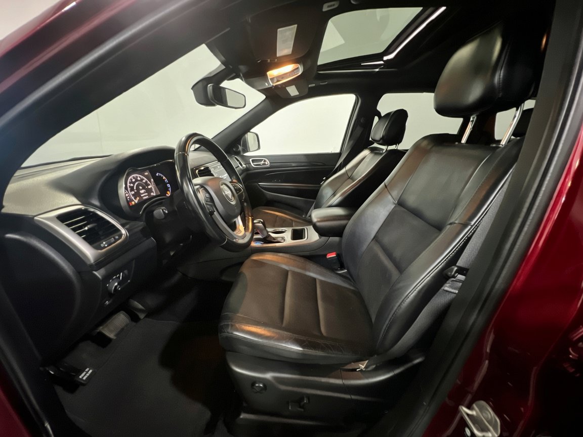 Used 2022 Jeep Grand Cherokee Laredo X RWD image 15