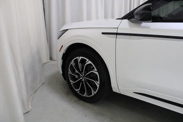 New 2026 Lincoln Nautilus Reserve AWD/4WD image 31
