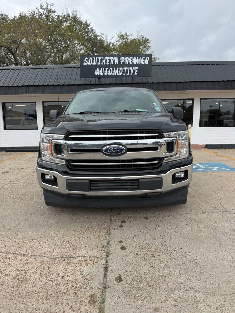 Used 2018 Ford F150 XLT image 2