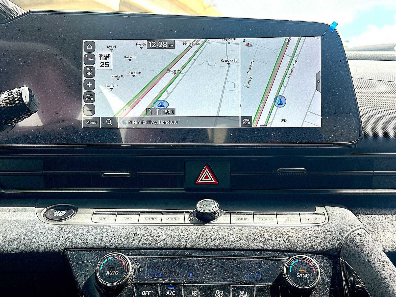Used 2025 Hyundai Elantra SEL image 19