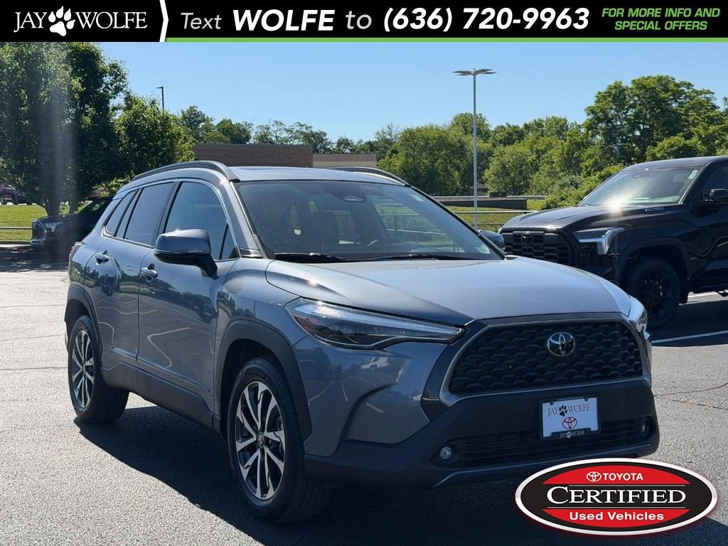 Used 2023 Toyota Corolla Cross XLE w/ Convenience Package AWD/4WD image 1