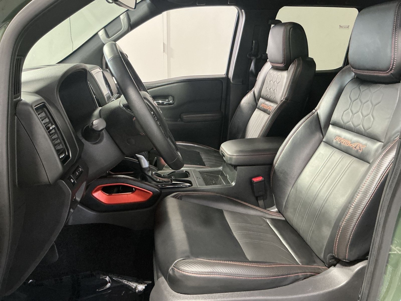 Used 2023 Nissan Frontier PRO-4X w/ Pro-4X Premium Package AWD/4WD image 14