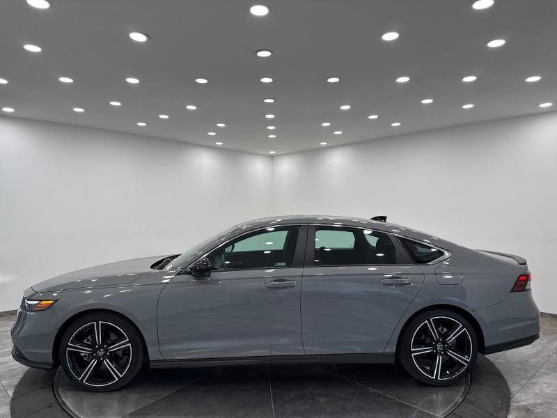 Used 2024 Honda Accord Sport image 4