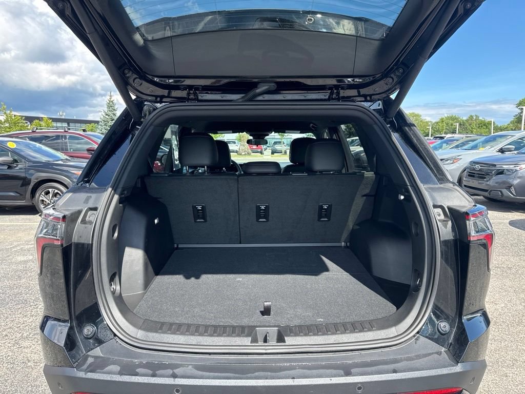 Used 2025 Chevrolet Equinox RS AWD/4WD image 18
