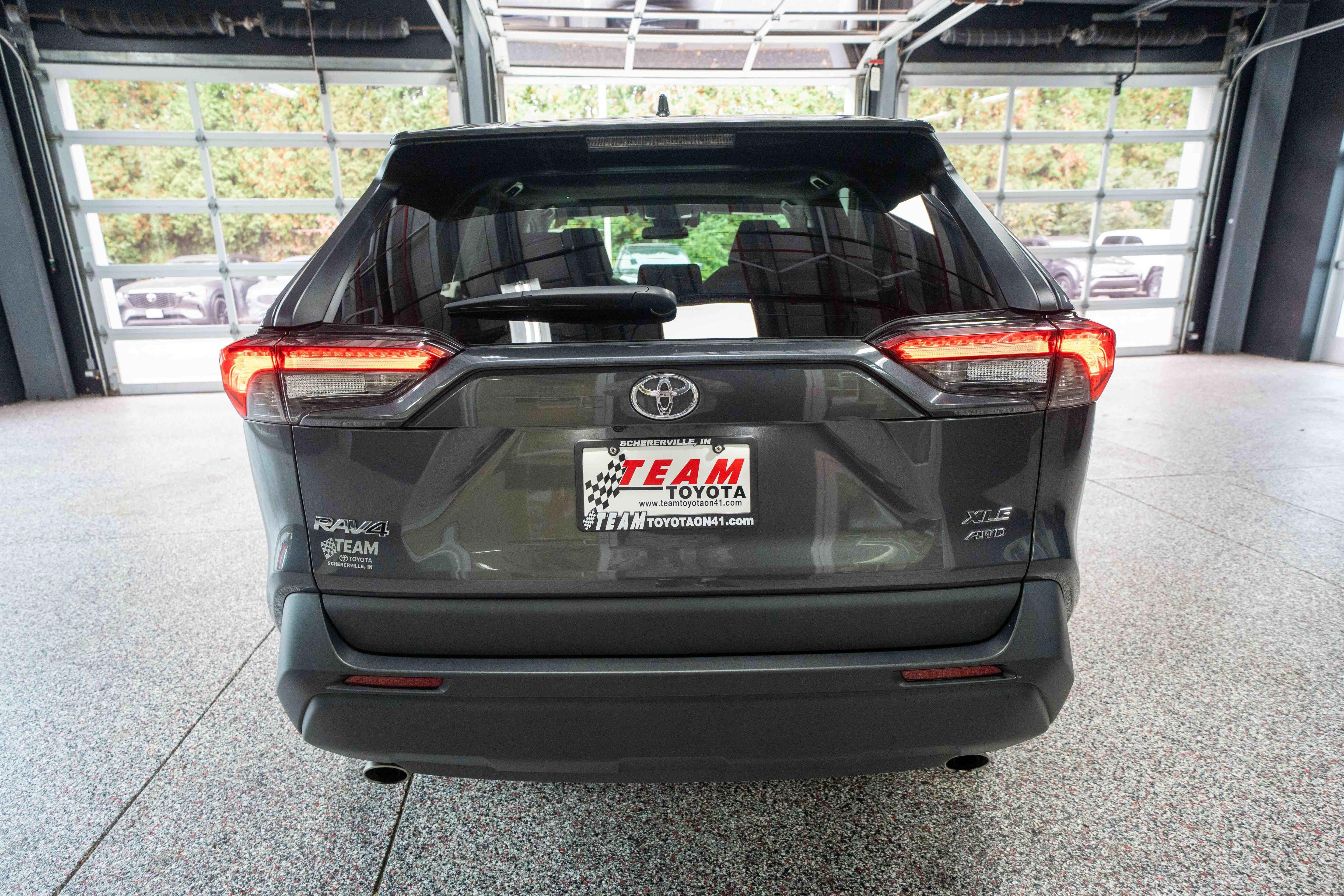 Used 2022 Toyota RAV4 XLE w/ Convenience Package AWD/4WD image 3