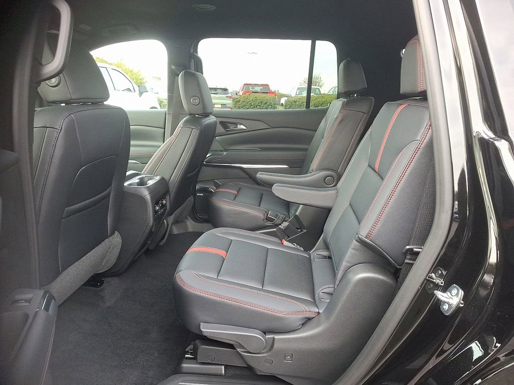 New 2026 Chevrolet Traverse RS image 5