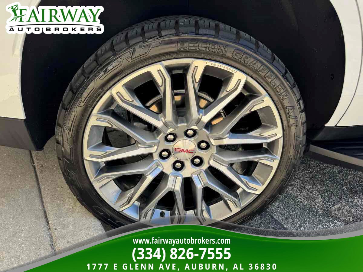 Used 2025 GMC Yukon Denali AWD/4WD image 41
