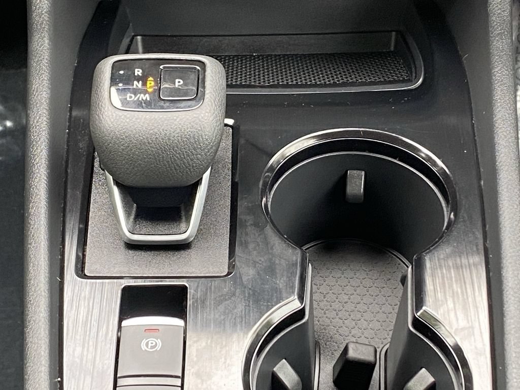 Used 2025 Nissan Rogue S FWD image 33