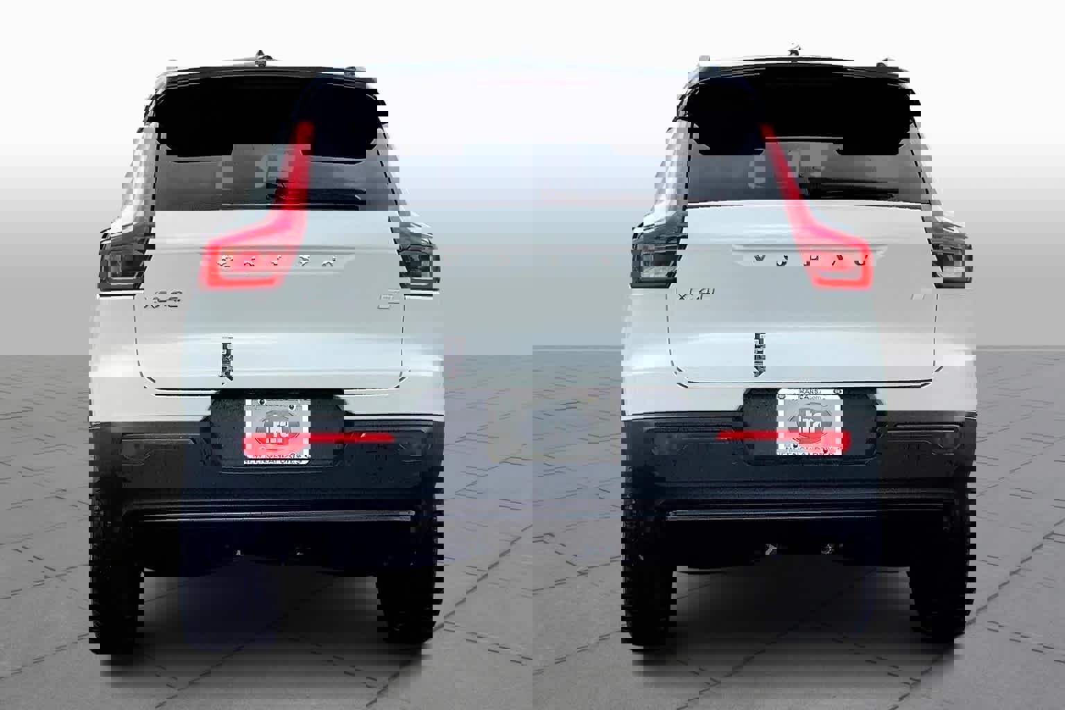 New 2024 Volvo XC40 Recharge Ultimate w/ Protection Package Premier image 4