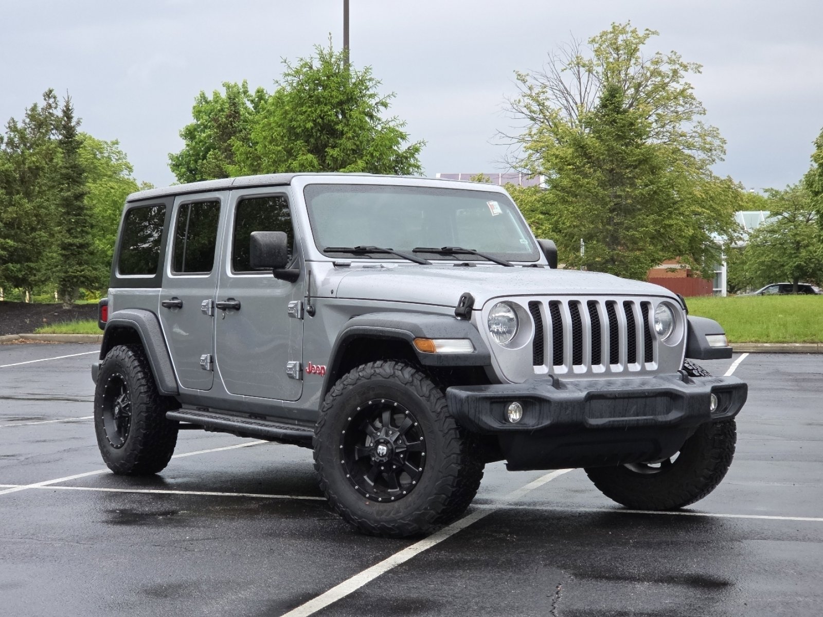 Used 2018 Jeep Wrangler Unlimited Sport AWD/4WD image 2