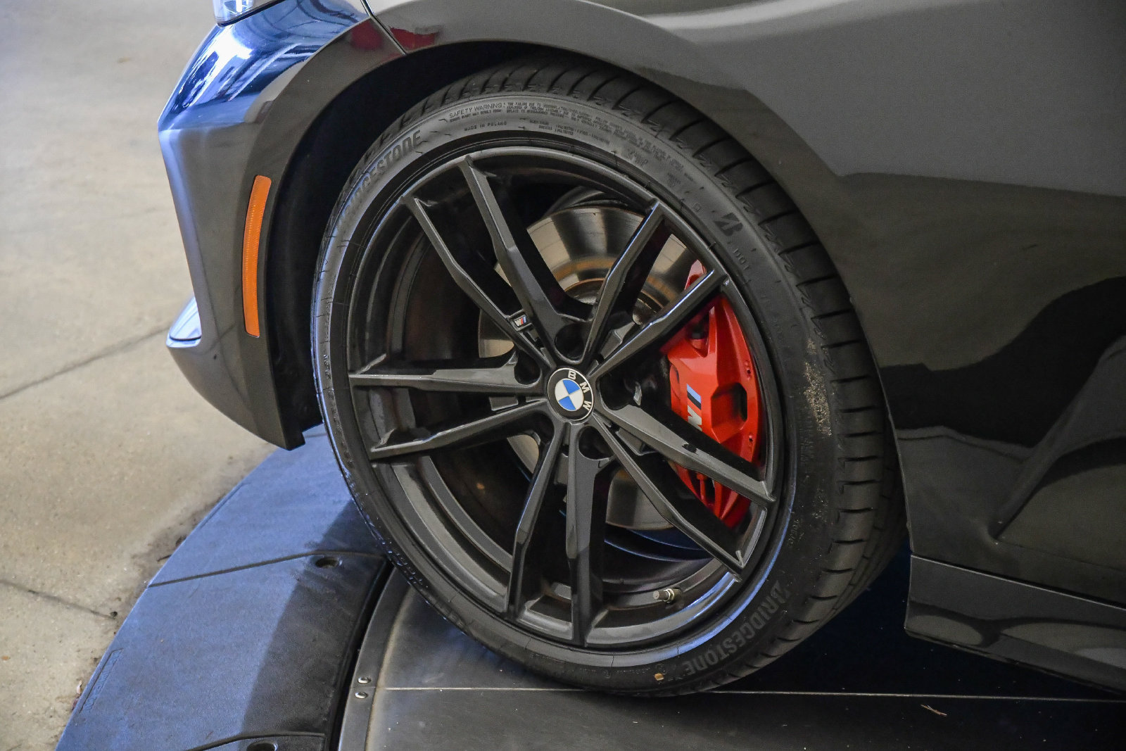 Certified 2024 BMW 330i Sedan w/ M Sport Package RWD image 9