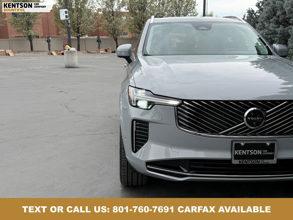 Used 2025 Volvo XC90 B5 Plus AWD/4WD image 13