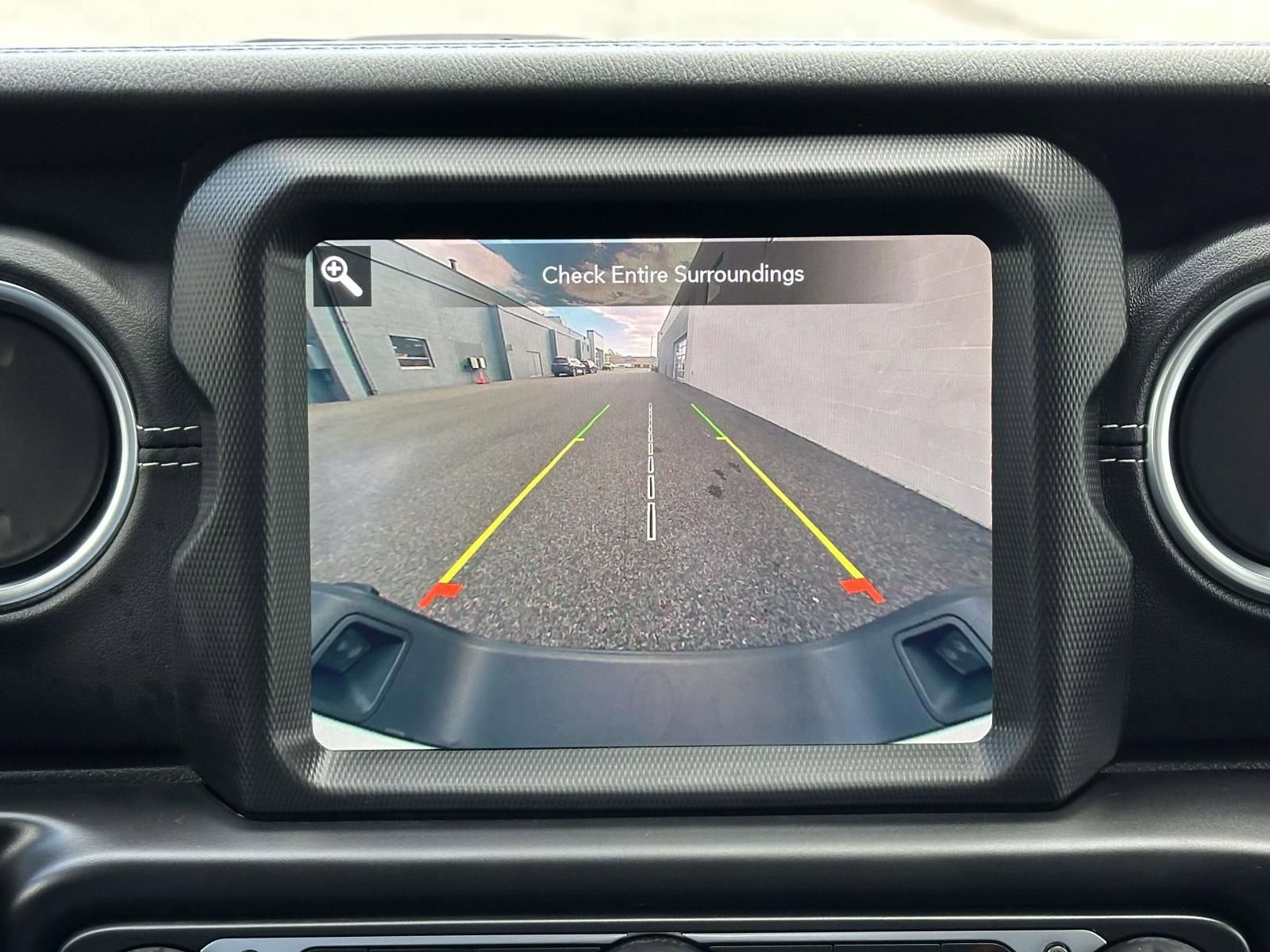 Used 2020 Jeep Gladiator Overland w/ Popular Equipment Package image 20