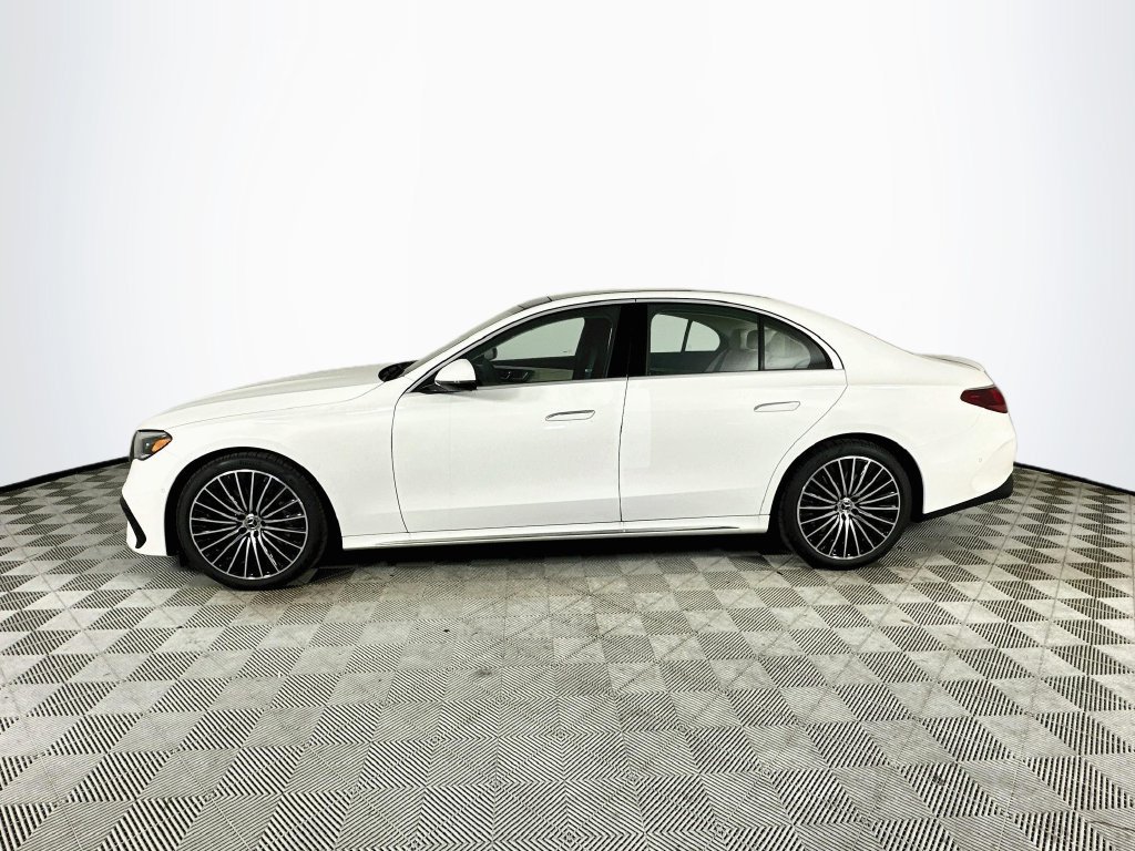 New 2027 Mercedes-Benz E 450 4MATIC Sedan image 4