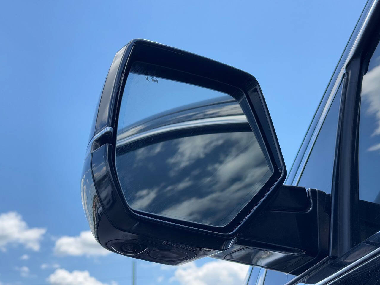 Used 2018 Cadillac Escalade ESV Premium Luxury AWD/4WD image 54