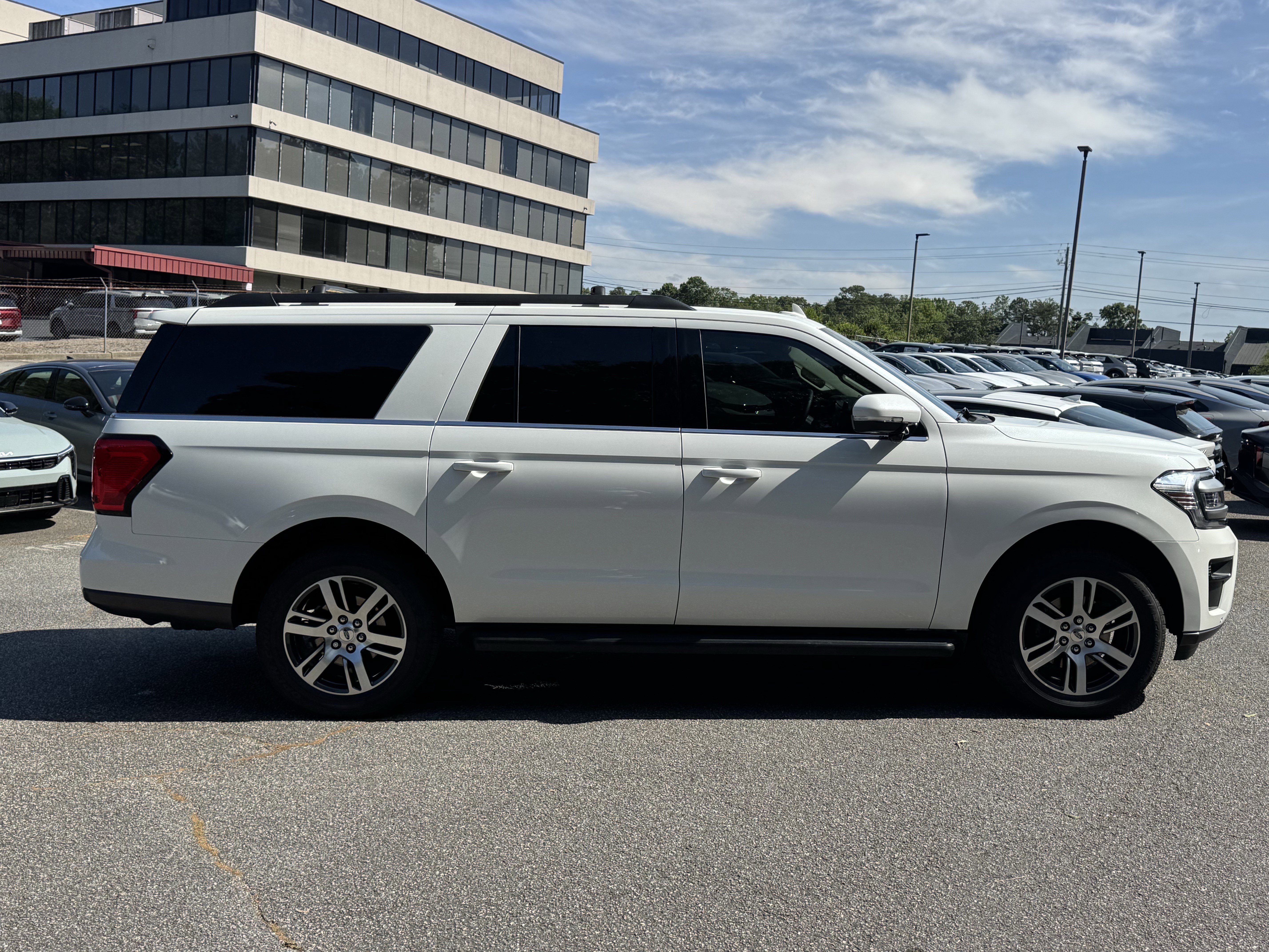 Used 2024 Ford Expedition Max XLT RWD image 8