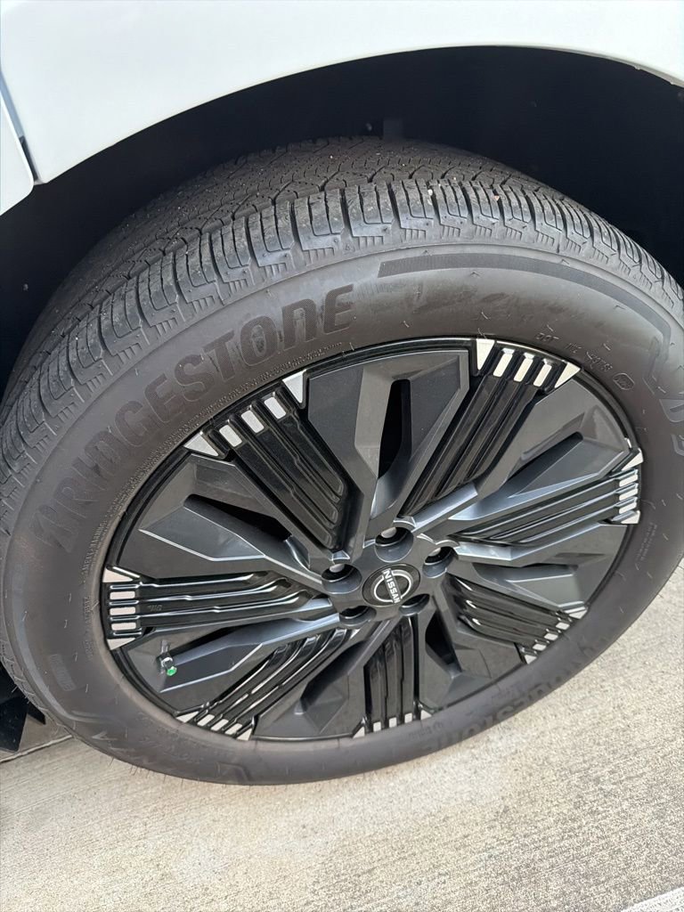 Used 2025 Nissan Murano Platinum w/ Cargo Package image 13