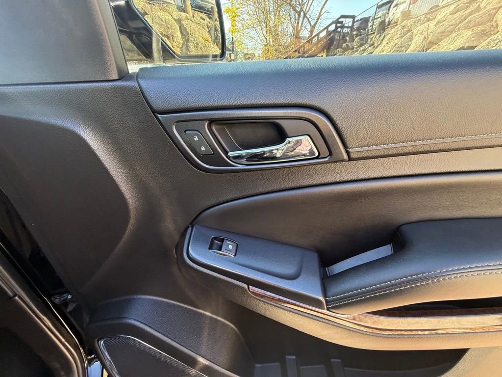 Used 2017 GMC Yukon SLT w/ Open Road Package image 16