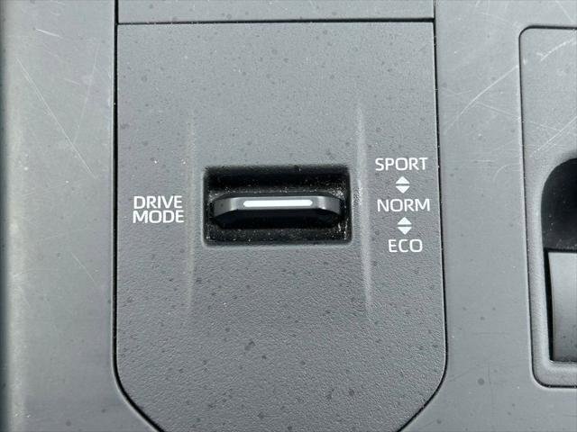 Certified 2025 Toyota Highlander XLE FWD image 30