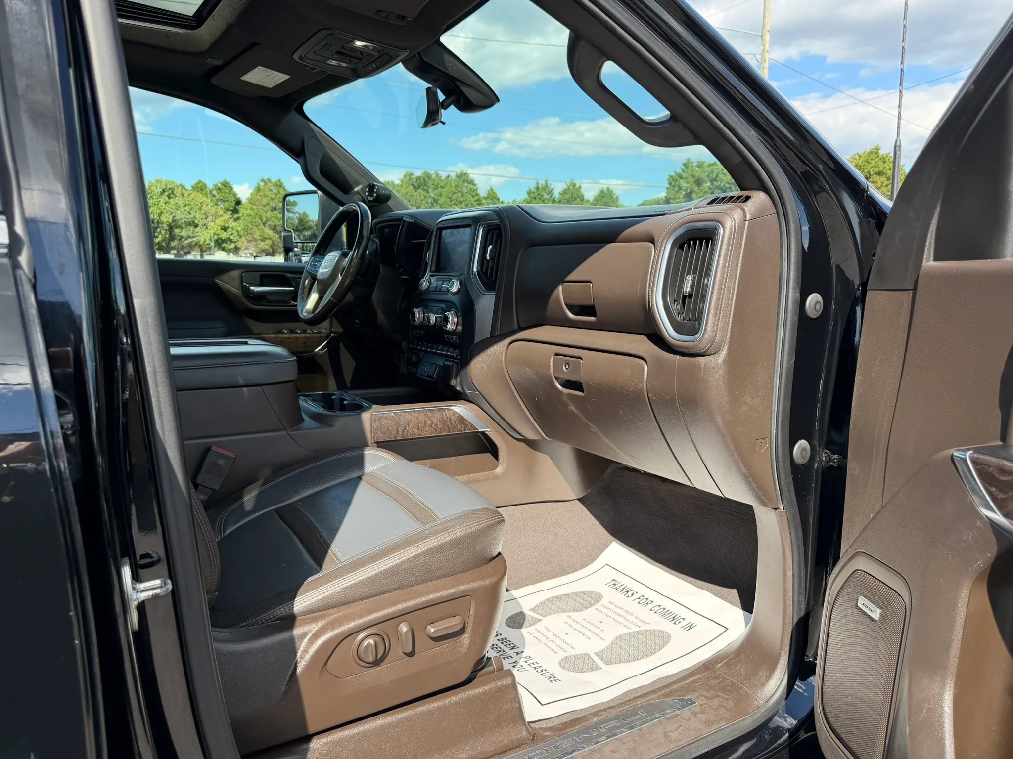 Used 2022 GMC Sierra 2500 Denali w/ Denali Ultimate Package AWD/4WD image 26