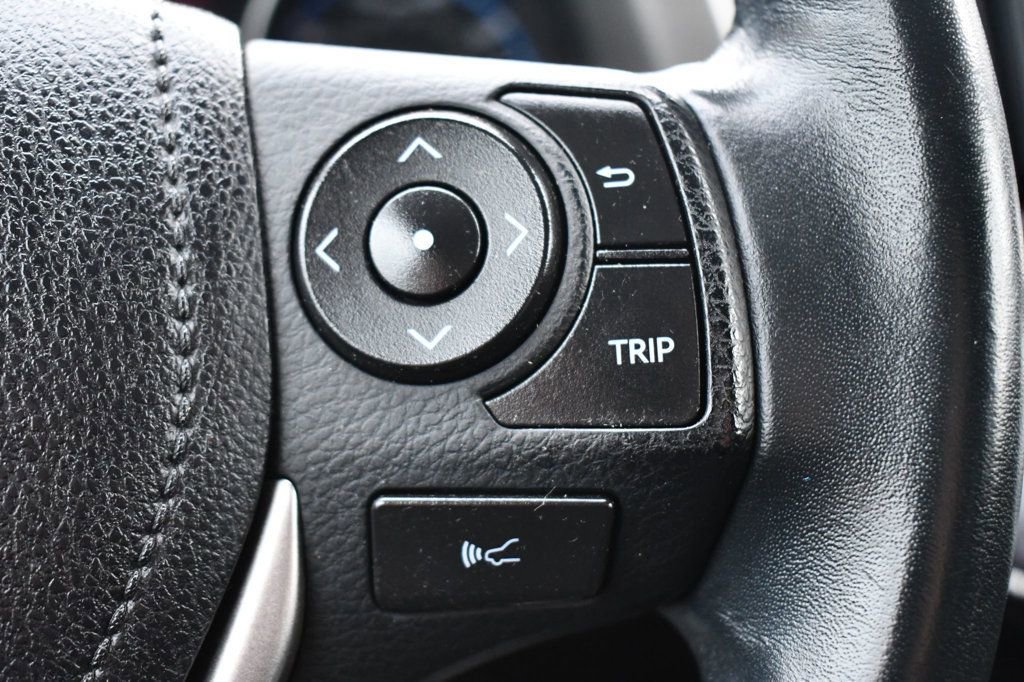 Used 2018 Toyota RAV4 XLE w/ Plus Extra Value Package image 19