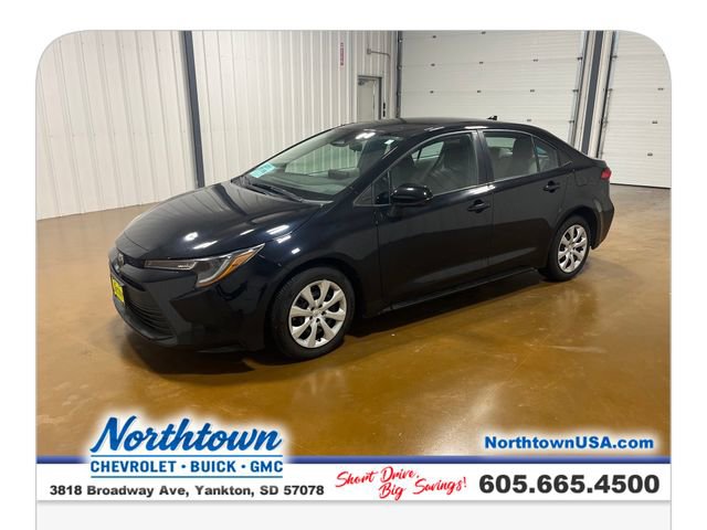 Used 2023 Toyota Corolla LE FWD image 1