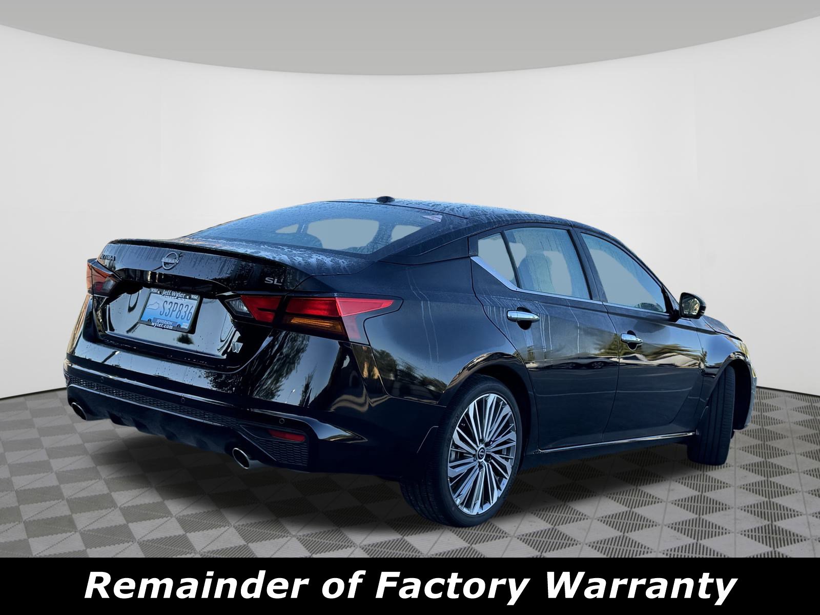 Used 2025 Nissan Altima 2.5 SL image 3