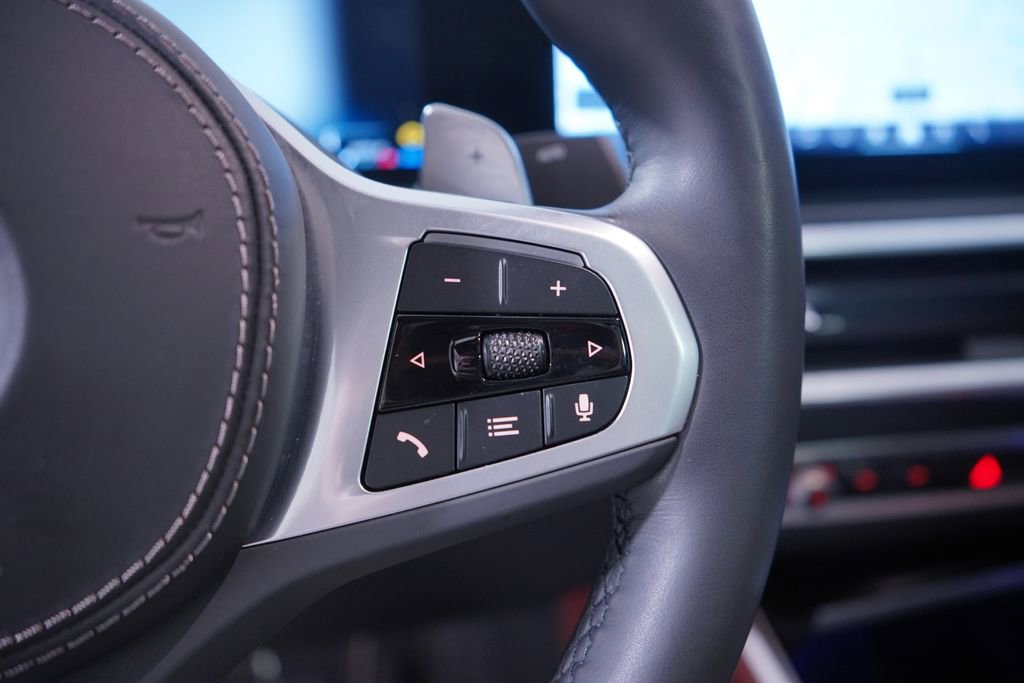 Used 2024 BMW X6 xDrive40i w/ Executive Package image 21