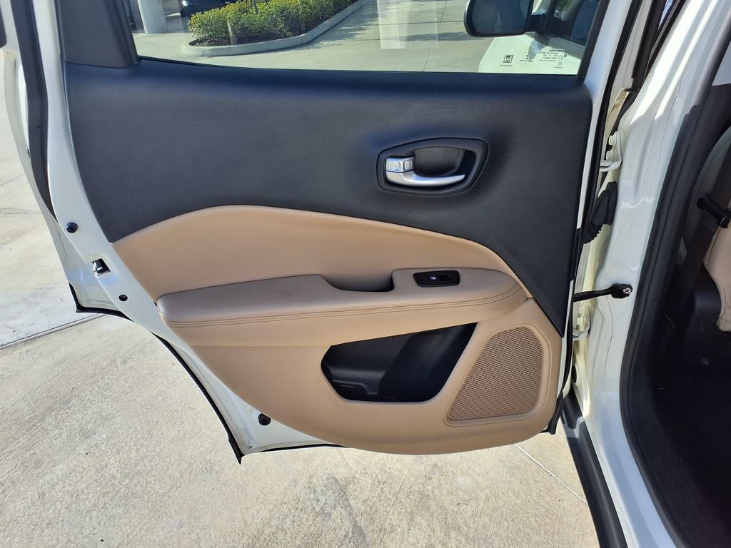 Used 2019 Jeep Compass Sport FWD image 16