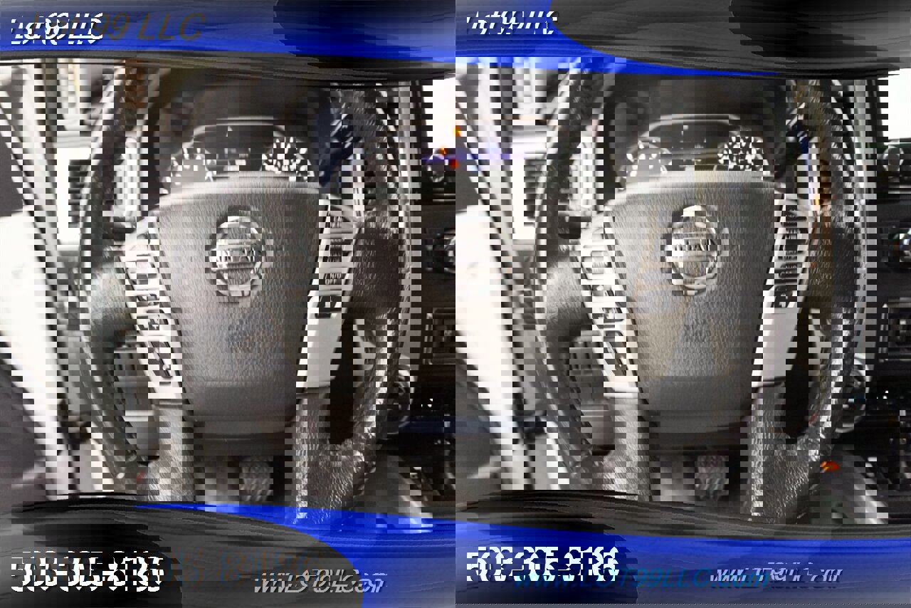 Used 2021 Nissan Titan SV w/ SV Convenience Package image 24