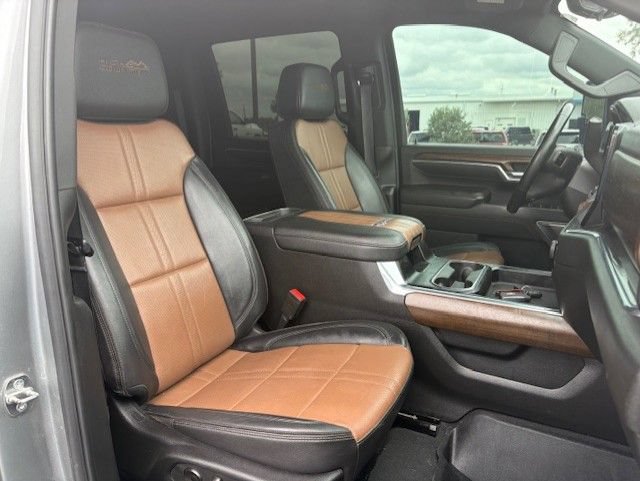 Used 2024 Chevrolet Silverado 2500 High Country w/ High Country Premium Package AWD/4WD image 21