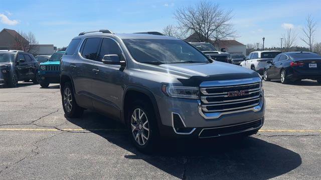 Used 2020 GMC Acadia SLT w/ LPO, Floor Liner Package FWD image 2