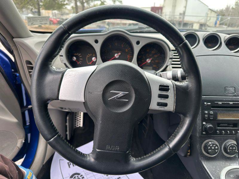 Used 2004 Nissan 350Z Touring RWD image 8