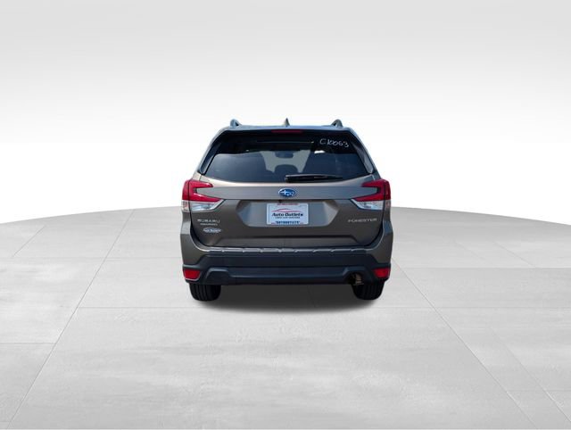 Used 2021 Subaru Forester Premium AWD/4WD image 7