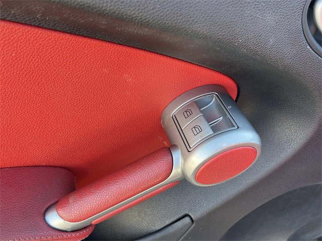 Used 2011 Mercedes-Benz SLK 300 image 21