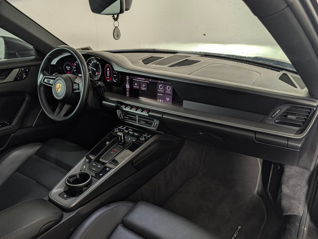 Certified 2020 Porsche 911 Carrera 4S AWD/4WD image 17