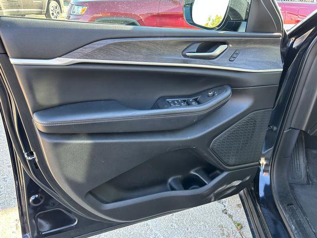 Used 2024 Jeep Grand Cherokee Limited w/ Trailer Tow Package image 7