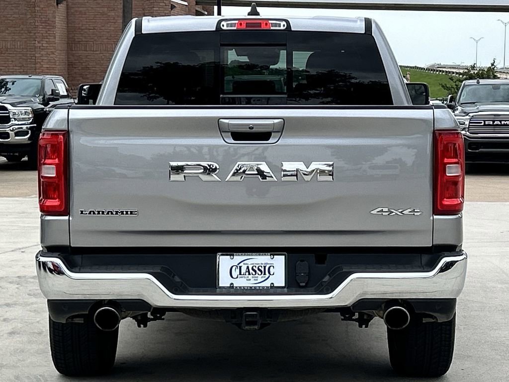 Used 2025 RAM 1500 Laramie AWD/4WD image 5