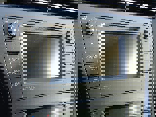 Used 2015 Toyota Prius Three w/ Solar Roof Package image 12