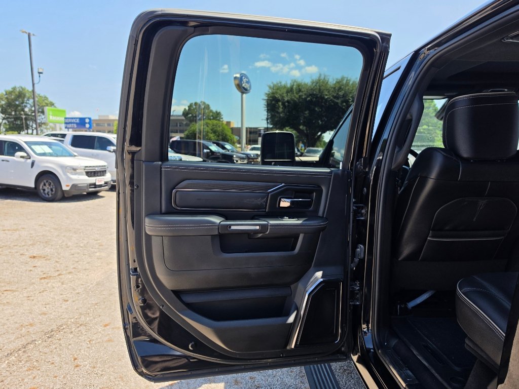 Used 2024 RAM 2500 Limited AWD/4WD image 17