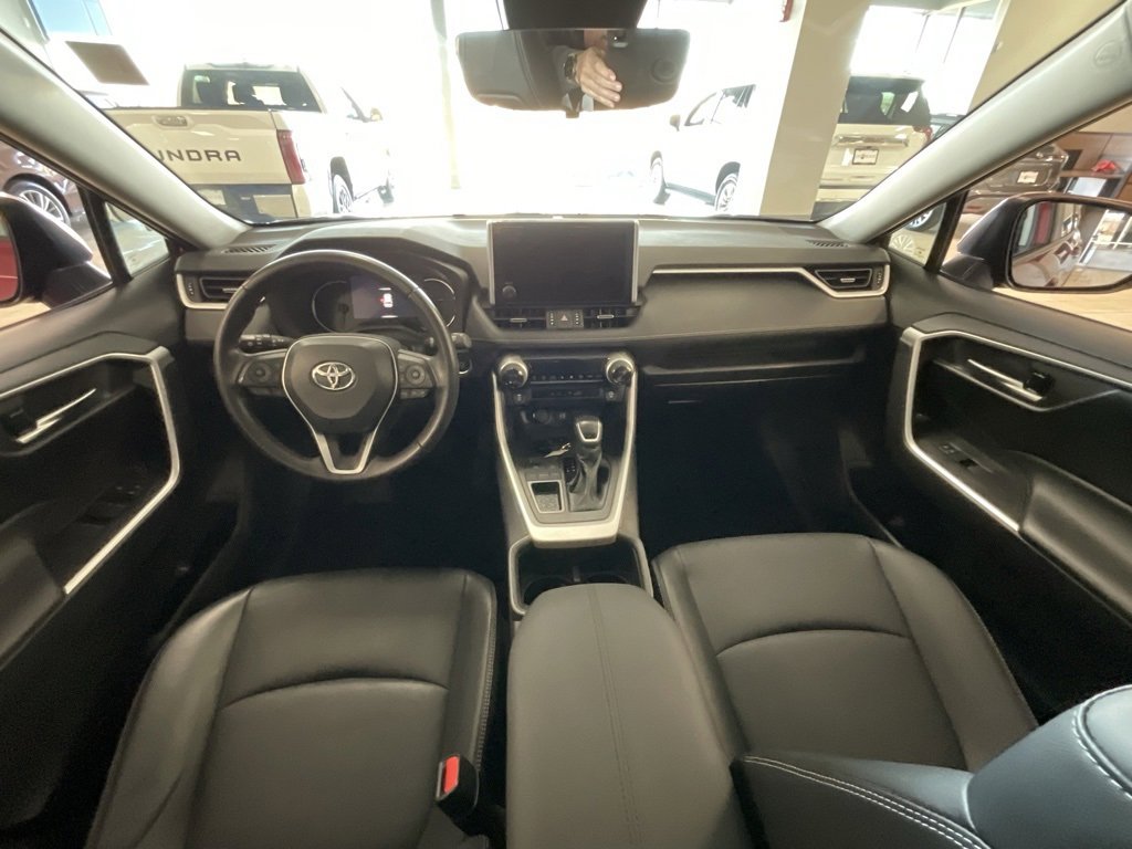 Used 2024 Toyota RAV4 XLE Premium image 9